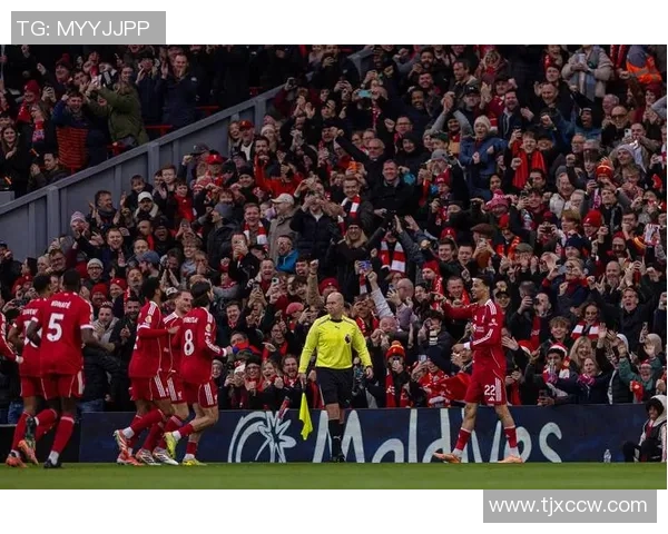 英超热战：利物浦与多特蒙德激战成平局全场精彩瞬间回顾